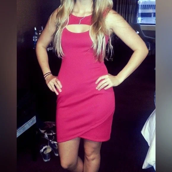 Guess Bodycon Dress - Picture 1 of 4